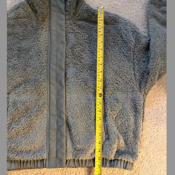 Vuori women's Cozy Sherpa Jacket Green Size Medium NWOT - Picture 14 of 14